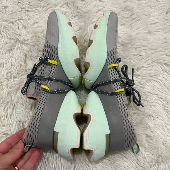 SOREL Kinetic Impact Lace Sneaker - size 8.5 - Picture 6 of 9